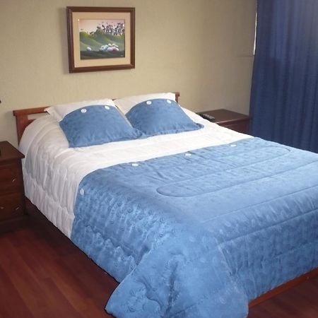 Hostal Tutamanda 2 Кіто Екстер'єр фото