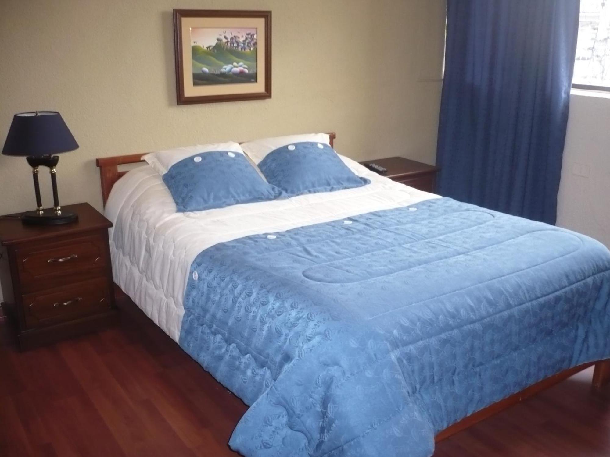 Hostal Tutamanda 2 Кіто Екстер'єр фото